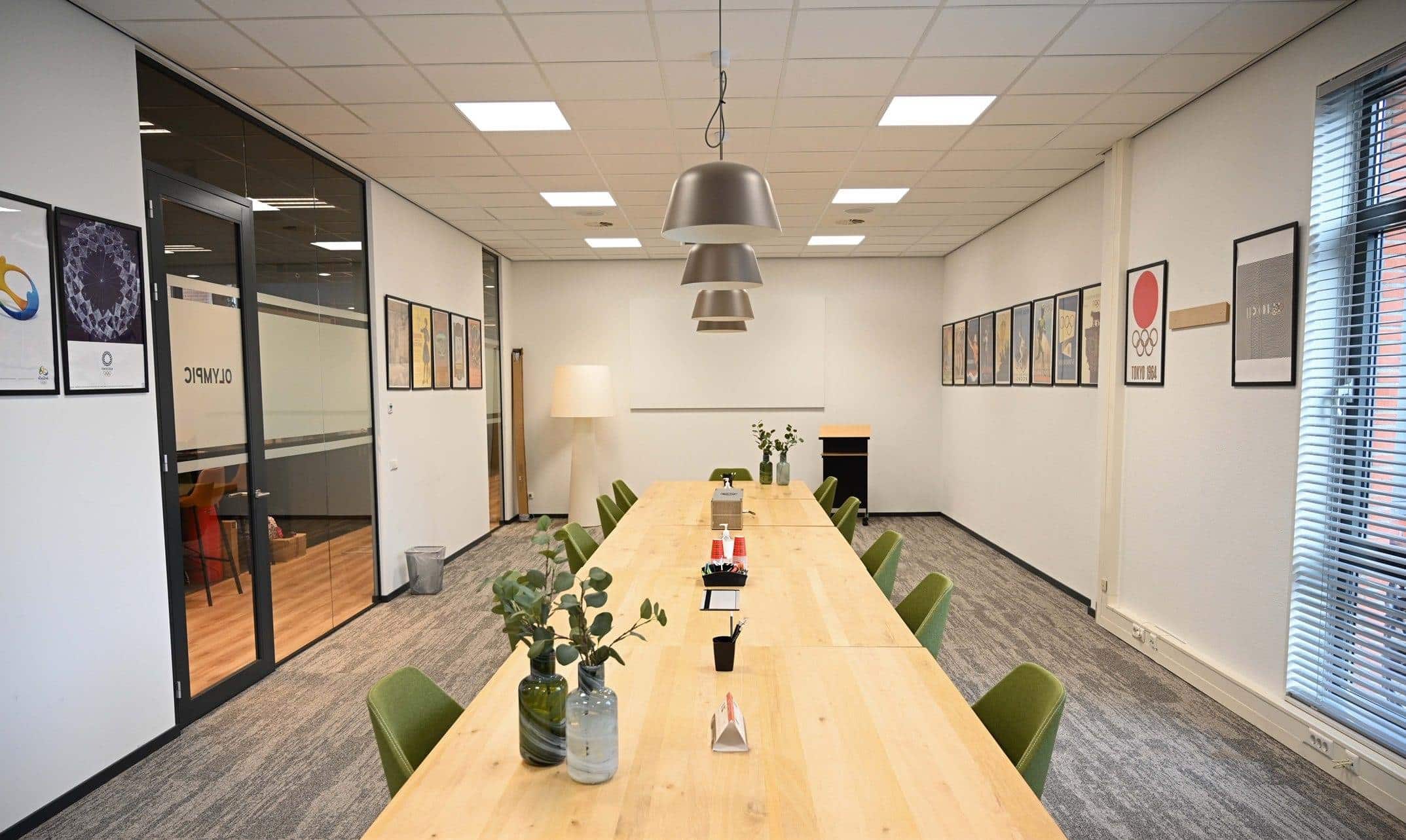 Kantoorverlichting vergaderzaal LED panelen 3800 lumen